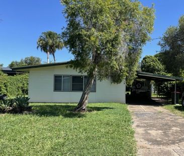 4 Bedroom Furnished Home ! - Photo 1