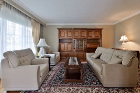 For Lease - 261 Epsom Downs Drive Unit# Main, Toronto, Ontario - Photo 5