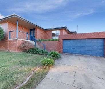 Embrace Comfort in this Updated Kooringal Home - Photo 4