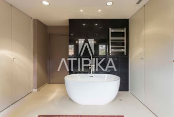 Impresionante ático en alquiler con parking en Pedralbes, Barcelona