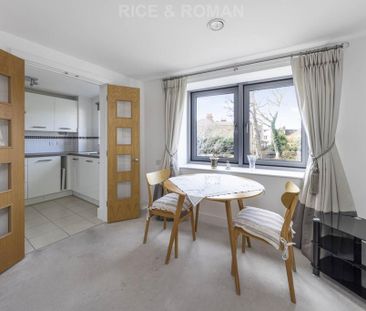 1 bedroom retirement property to rent - Photo 6