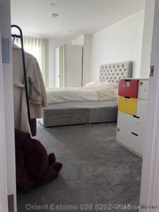 2 bedroom property to rent in London - Photo 4