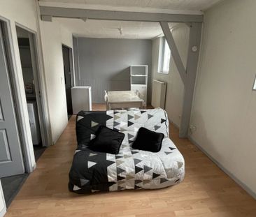 Location Appartement 2 pièces 34 m2 à Saint-Quentin - Photo 2