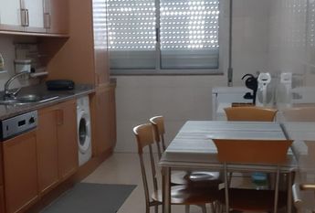 Alugo quarto em T3 mobilado em Braga a menina estudante