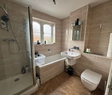 Old Mill Gardens, Berkhamsted - Photo 1