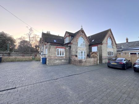 3 bedroom terraced house to rent - Photo 5