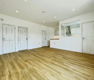 2 bedroom maisonette to rent - Photo 1