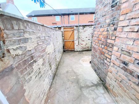 2 bedroom terraced house to rent - Photo 5