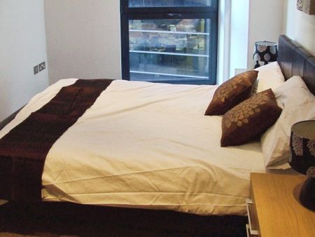 1 bedroom flat to rent - Photo 4