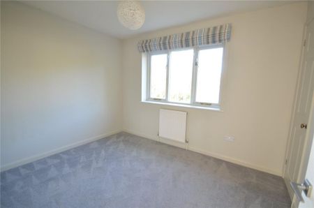 3 bedroom link detached house to rent - Photo 5