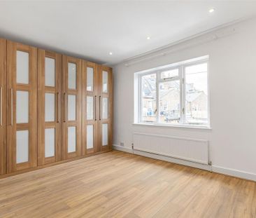 3 bedroom end of terrace house to rent - Photo 6