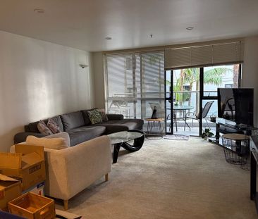 Beachfront Apartment - 2 Large Bedrooms - Photo 4