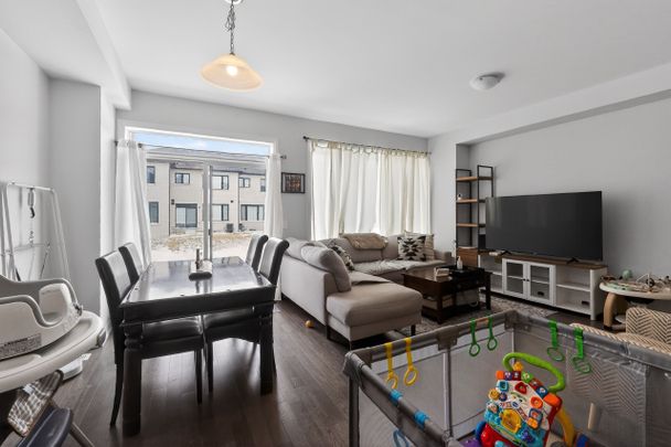 For Lease - 28 Corley Street, Kawartha Lakes, Ontario - Photo 1