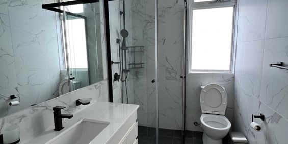 Stylishly Renovated Family Home in Highly Sought-After Rydalmere Location! - Photo 3