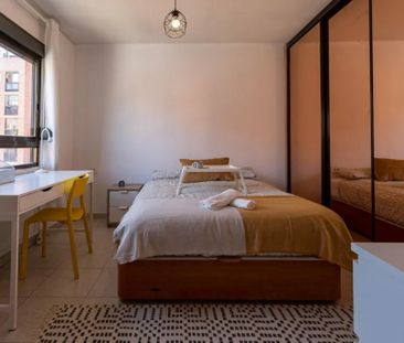 Carrer de les Illes Canàries, Valencia, Valencian Community 46023 - Photo 5