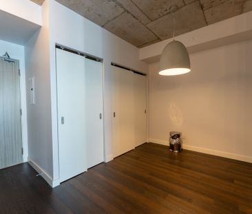 For Lease - 111 Bathurst Street Unit# 1515, Toronto, Ontario - Photo 1