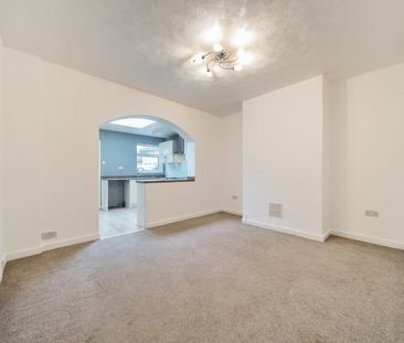 2 bedroom House To Let - Photo 5