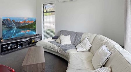 1/1136A Heaphy Terrace - Photo 2