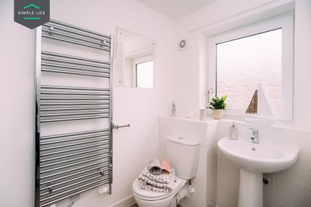 3 bedroom semi-detached house to rent - Photo 3