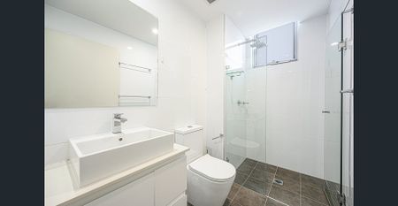 Contemporary apartment in prestigious east-side location - Photo 5