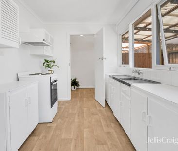 One Bedroom Unit in Altona - Photo 1