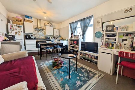 1 bedroom flat to rent - Photo 2