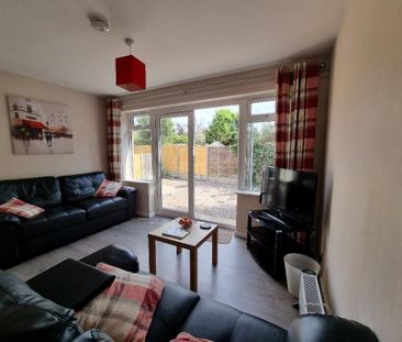 5 bedroom semi-detached house to rent - Photo 1