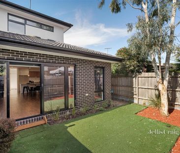 2/27 Diane Crescent, Mooroolbark - Photo 2