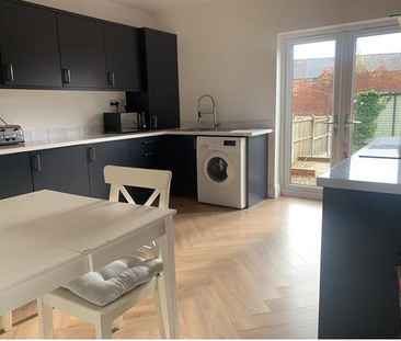 Old Road, Chesterfield - Photo 6