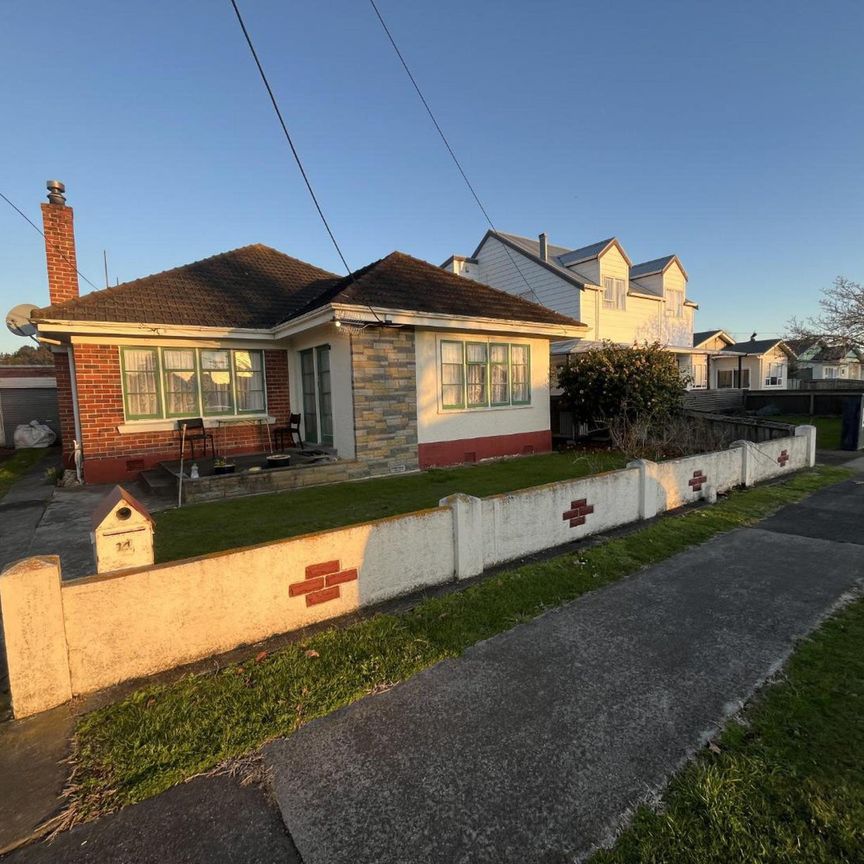 Tidy three bedroom home - Photo 1
