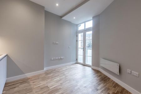 Ground floor flat to rent - Photo 2