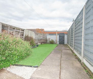 3 bedroom terraced house to rent - Photo 6