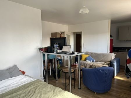 Location Appartement 1 pièce 37m² GRANVILLE 50400 - Photo 4