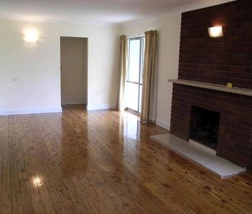 Family home in quiet street of South Tamworth - Photo 4