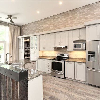 For Lease - 406 Morley Cook Crescent, Newmarket, Ontario - Photo 1