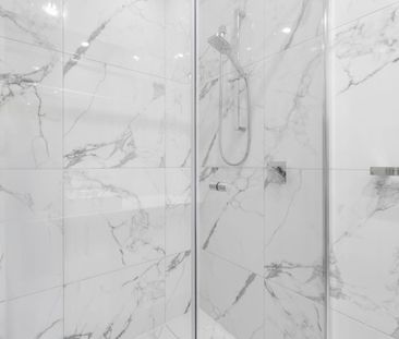 Charming Duplex in Park Ridge - Photo 2