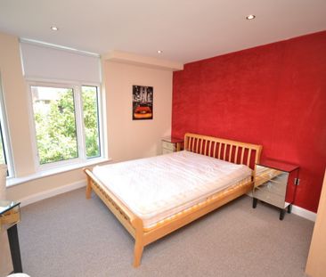 2 bed Apartment for Rent - Photo 1