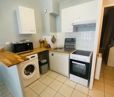 Location Appartement 2 pièces 37m² - Photo 3