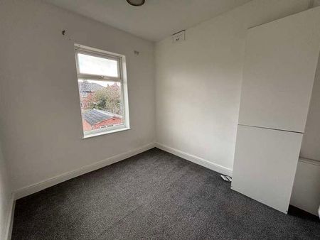 Leslie Road, WA10 - Photo 3