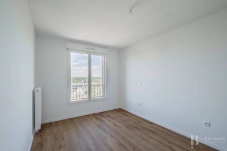 Rental Apartment Saint-Cyr-l'École - Photo 5