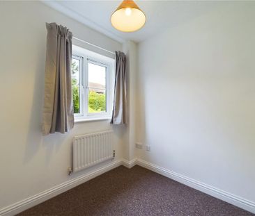 4 bedroom semi-detached house to rent - Photo 4