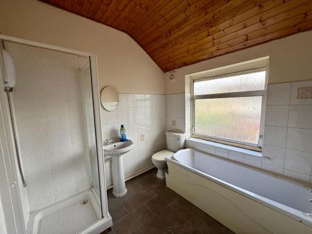 2 bedroom terraced house to rent - Photo 4