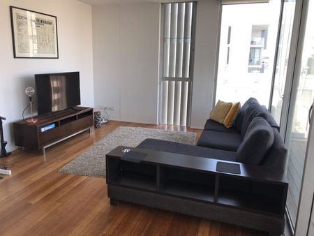 EXECUTIVE 2 BEDROOM SECURITY APARTMENT IN THE FORUM - Photo 2