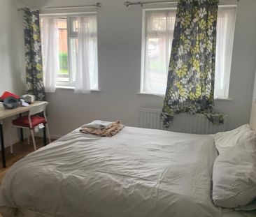Studio Flat, Nether Street, N3 - Photo 5
