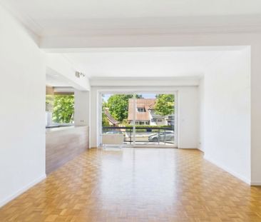 Appartement te huur in Ukkel voor € 1.050 met 1 slaapkamer - Photo 2