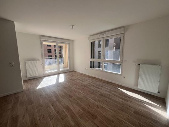location Appartement T3 DE 69.9m² À BOBIGNY - Photo 1