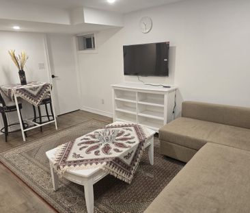 For Lease - 291 Taylor Mills Drive, Richmond Hill, Ontario - Photo 3