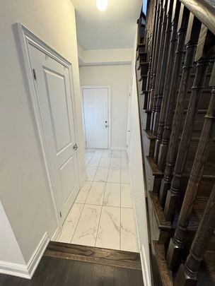 For Lease - 19 Tarmola Park Court, Toronto, Ontario - Photo 1