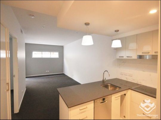 1 bedroom unit in trendy Taringa - Photo 1