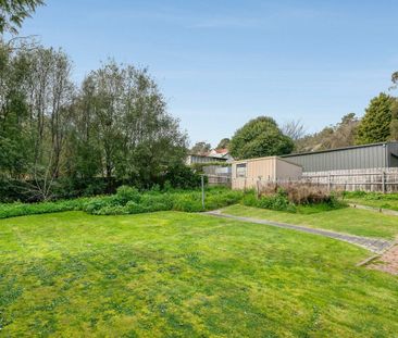 SPACIOUS FAMILY HOME - Photo 4